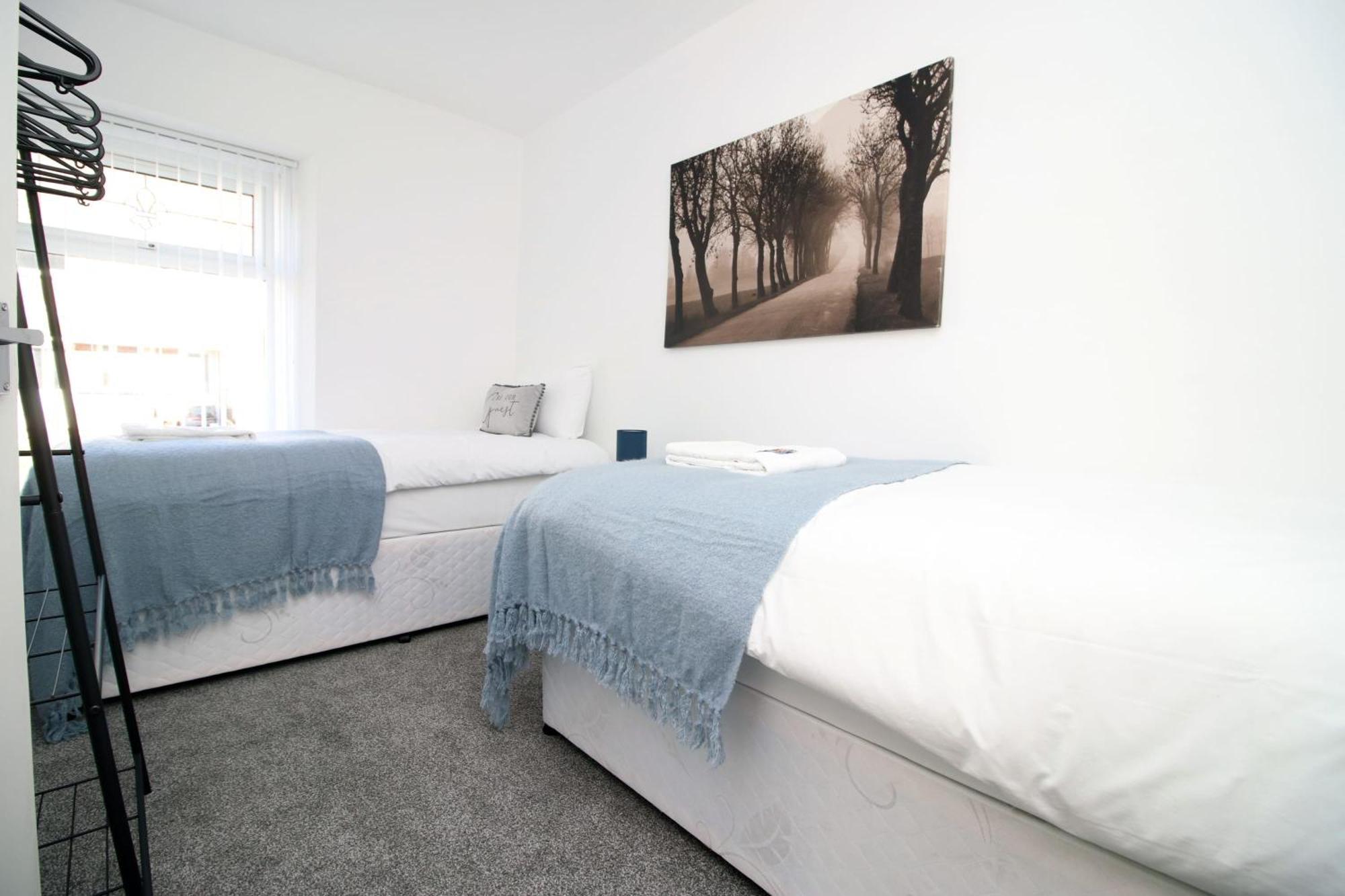 Very Special Home In Rhondda Valley Herbert House By Staystaycations Treorky Εξωτερικό φωτογραφία
