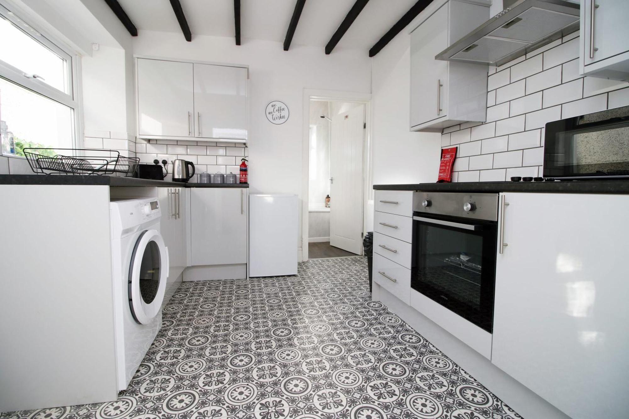 Very Special Home In Rhondda Valley Herbert House By Staystaycations Treorky Εξωτερικό φωτογραφία