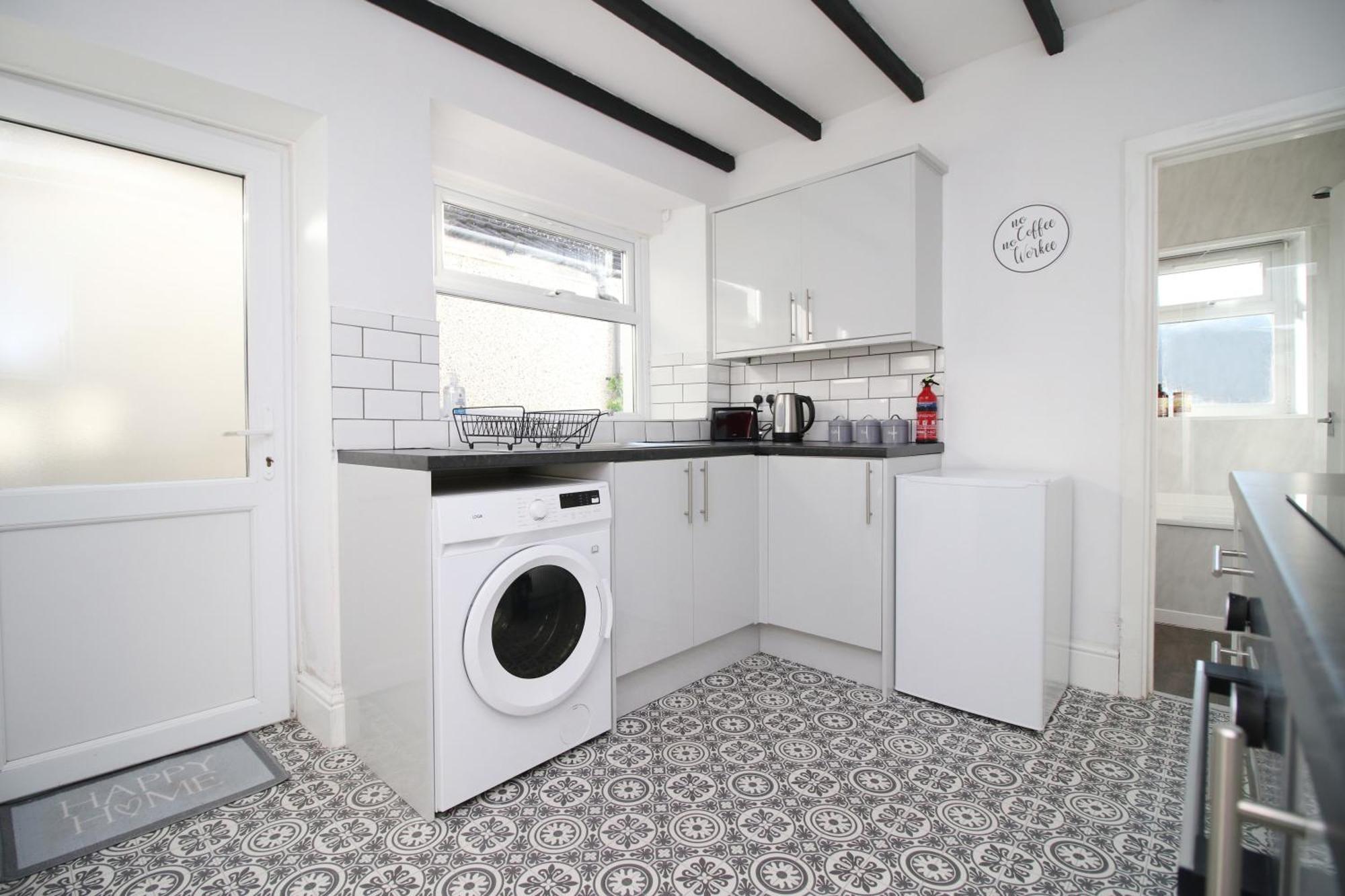 Very Special Home In Rhondda Valley Herbert House By Staystaycations Treorky Εξωτερικό φωτογραφία